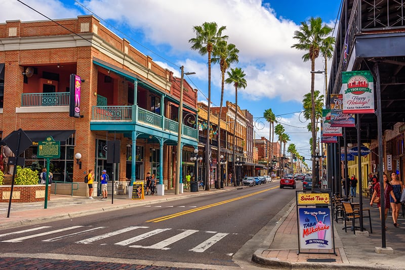 Take a Tour of Tampa’s Best Neighborhoods